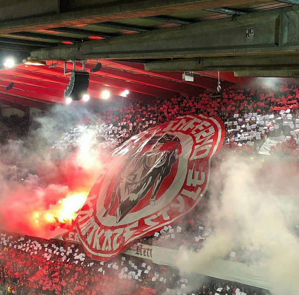 Standard Liege ultras steal Anderlecht tifo ahead of Croky Cup