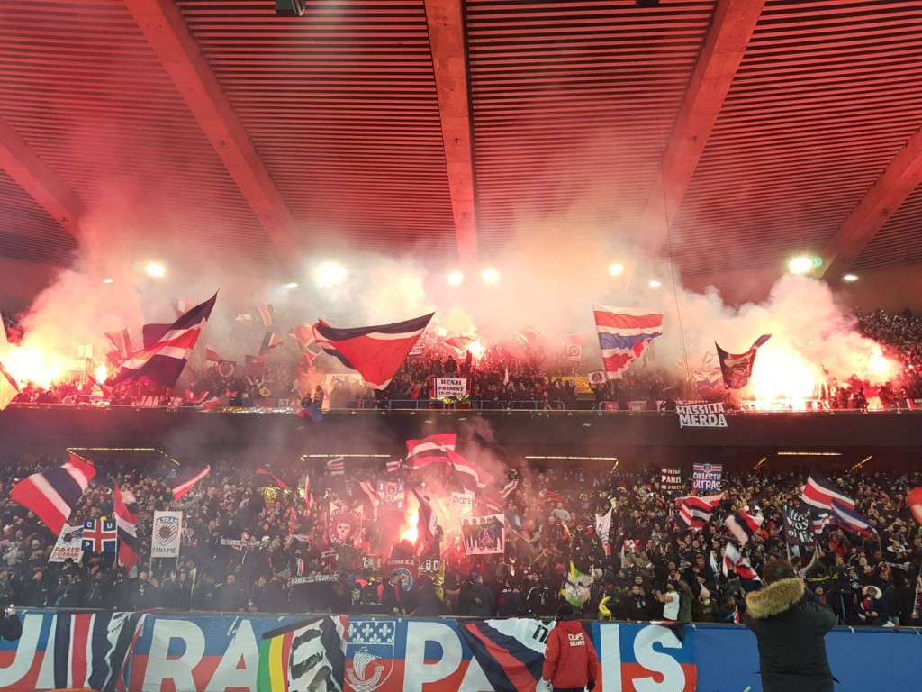 Ultras paris. Париж ультрас. Ультрас ПСЖ.